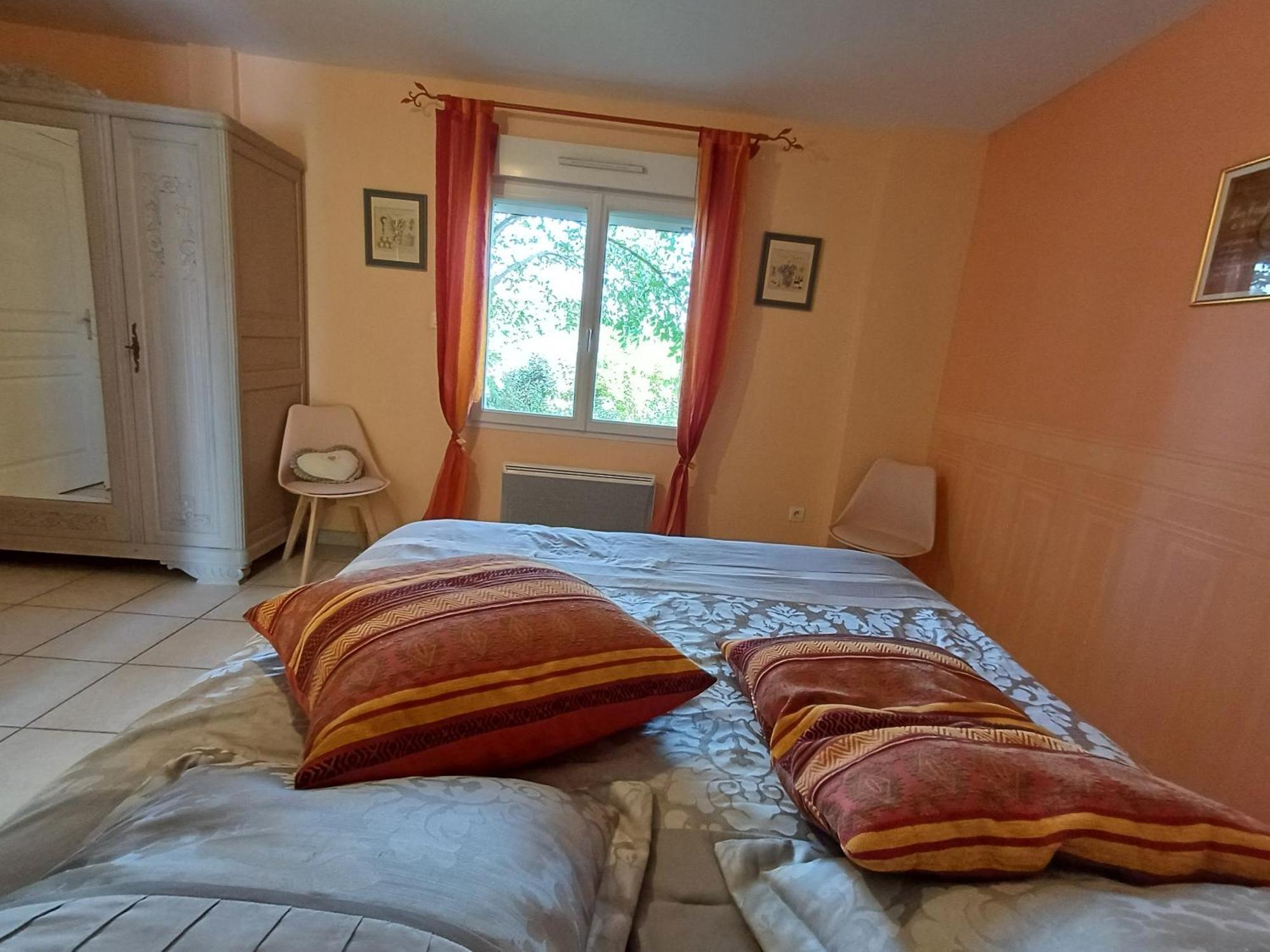 Le Logis Du Livier Hotel Saint-Georges-sur-Layon Cameră foto