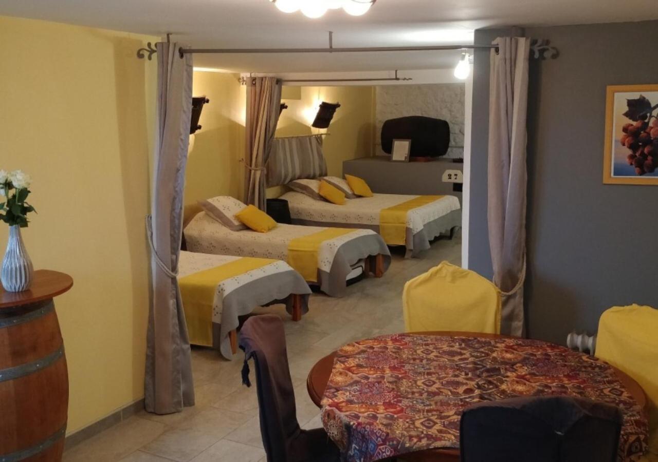 Le Logis Du Livier Hotel Saint-Georges-sur-Layon Cameră foto